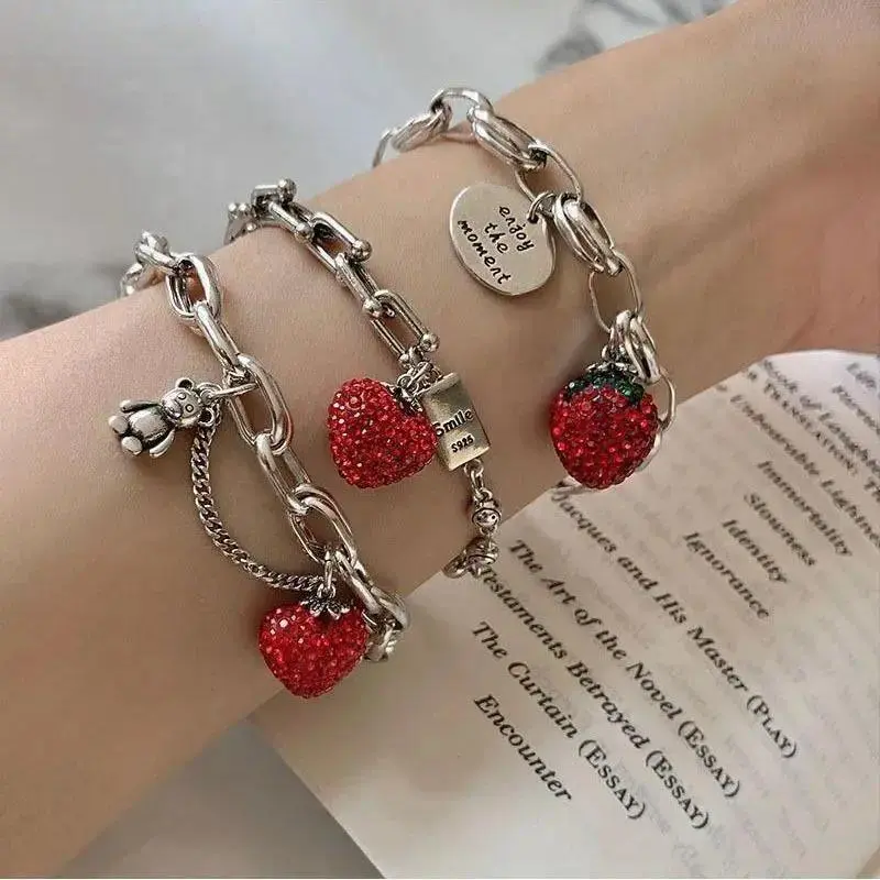 Female Silver Thick Chain Bracelet with Sparkle Strawberry-Motif Cubic Zirconia Fruit Charms, Sports & Outdoor Protective Accessory, Trendy Party Piece