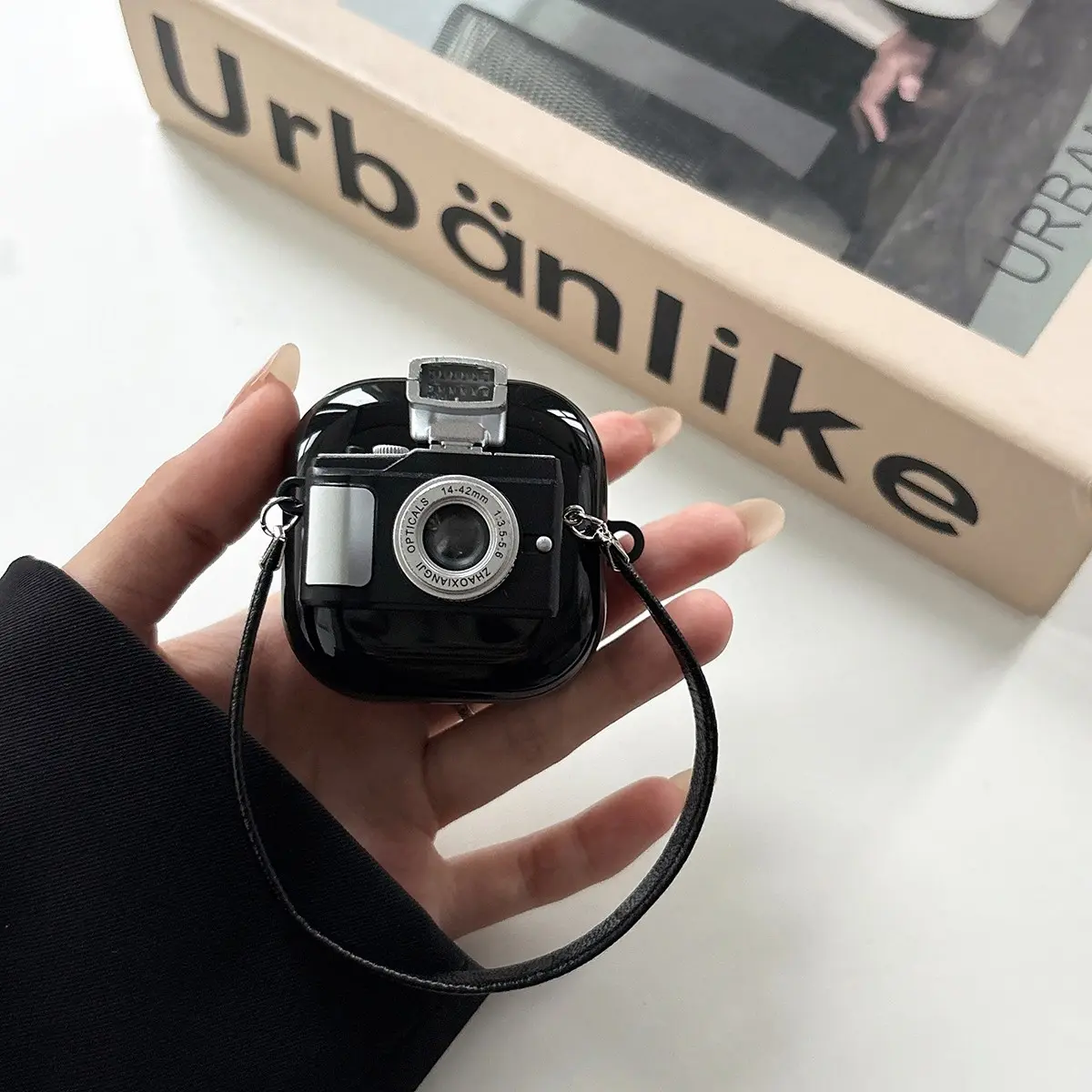 New Creative Retro Vintage Flash Camera Case for Galaxy Buds4 Pro & Buds4, Wireless Bluetooth-compatible Protective Shell, Shockproof, Unisex Gift
