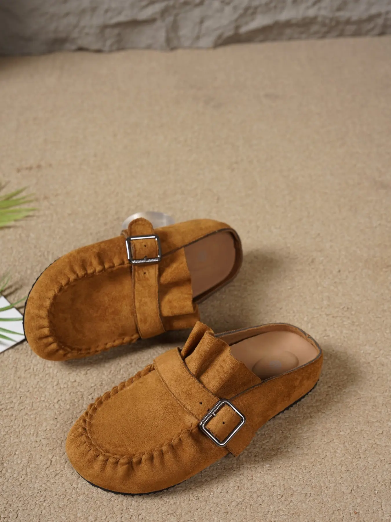 Women's Two-Color Faux Fur Slippers, Vintage Style Comfortable Large Size, Metal Square Buckle Design, Soft Sole Anti-Slip Shoes
