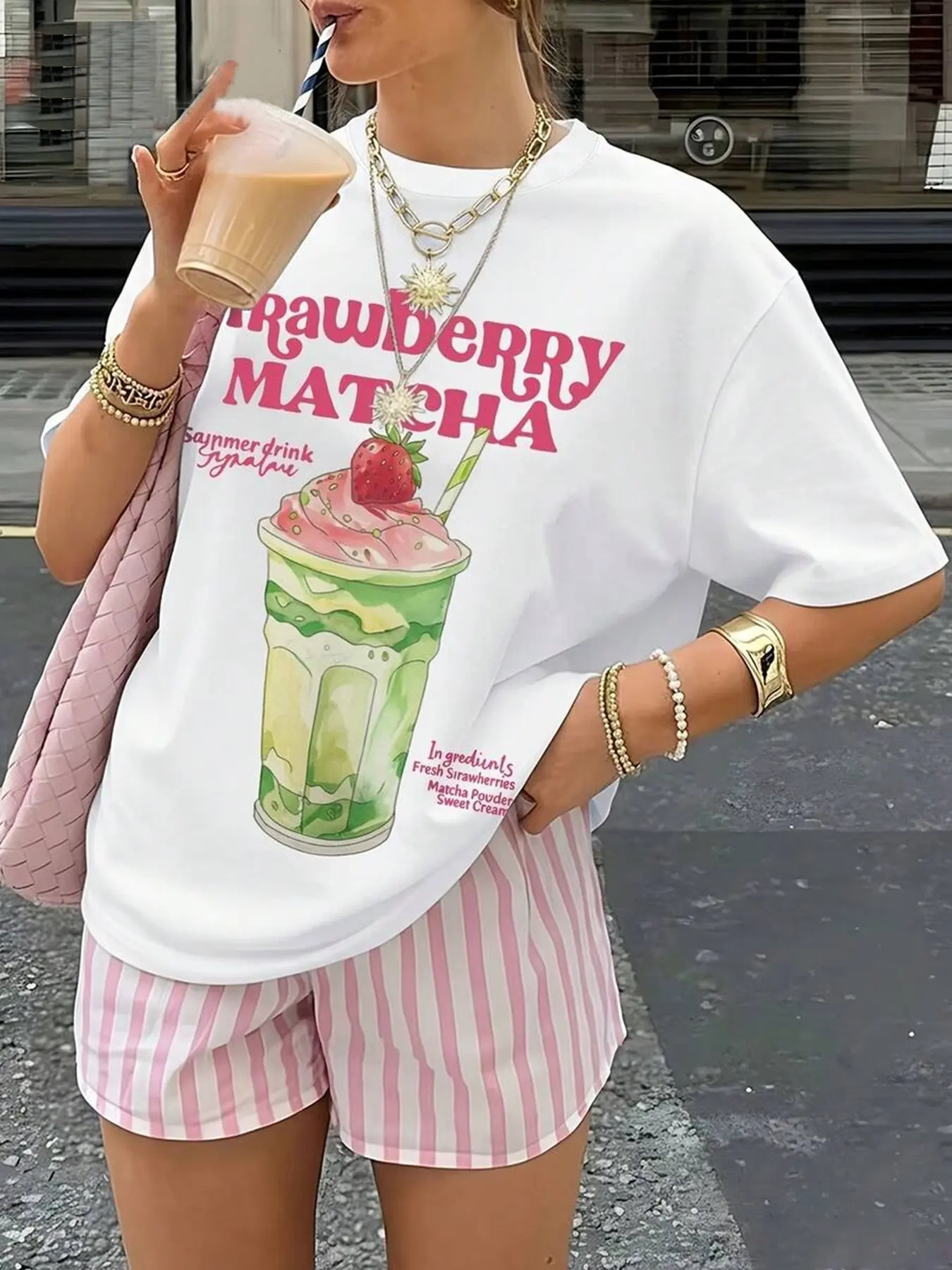 Strawberry Matcha Drink Watercolor Print Loose Short Sleeve T-Shirt, Summer Fresh Casual Tee, Round Neck Base Flower English Layered Gradient Print Top