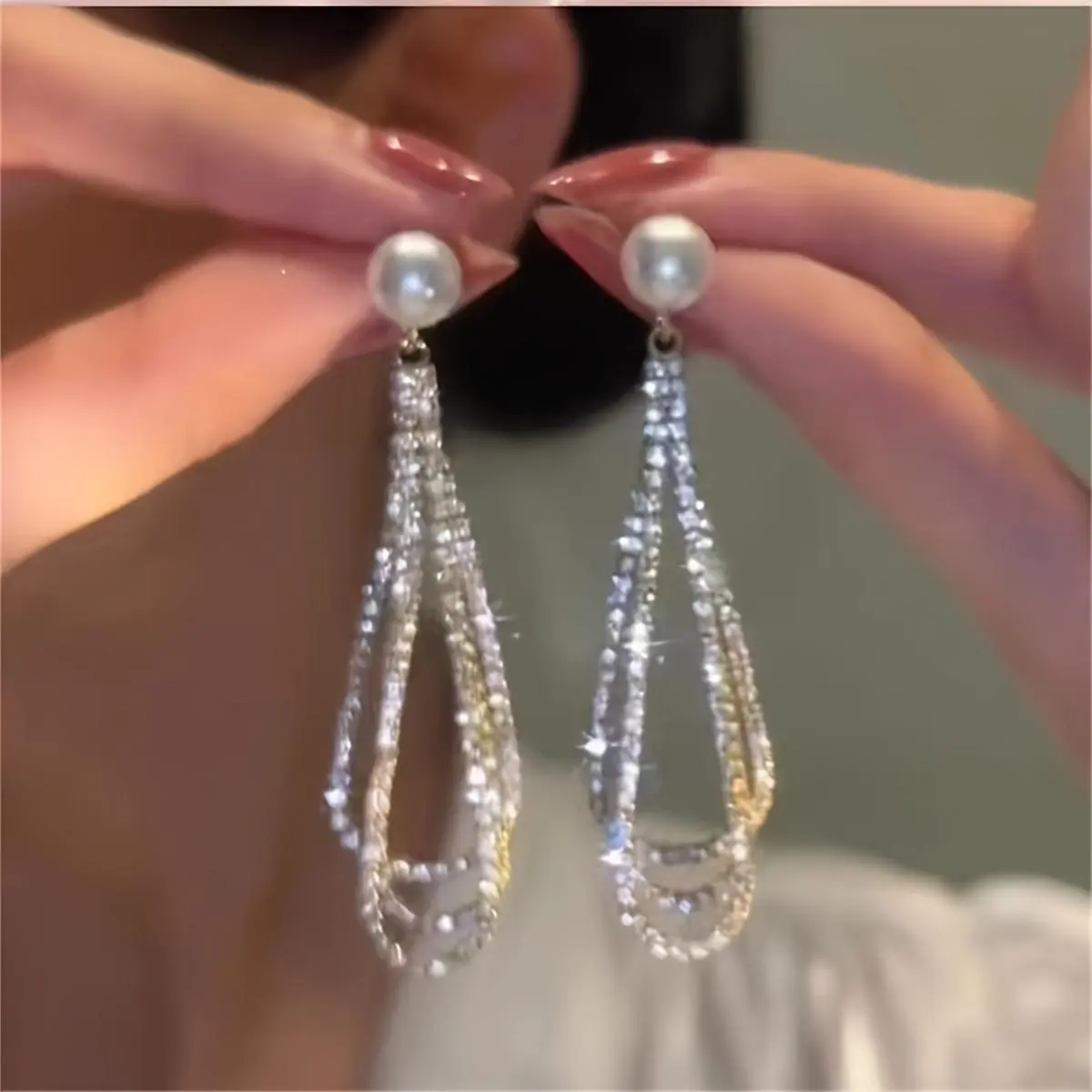 Women's Luxury Artificial Gemstone Dangle Earrings - Inlaid Pearls, Sparkling Tassels, Golden or Silvery Options, High-End Dupes, Party Wear Jewelry Accessories