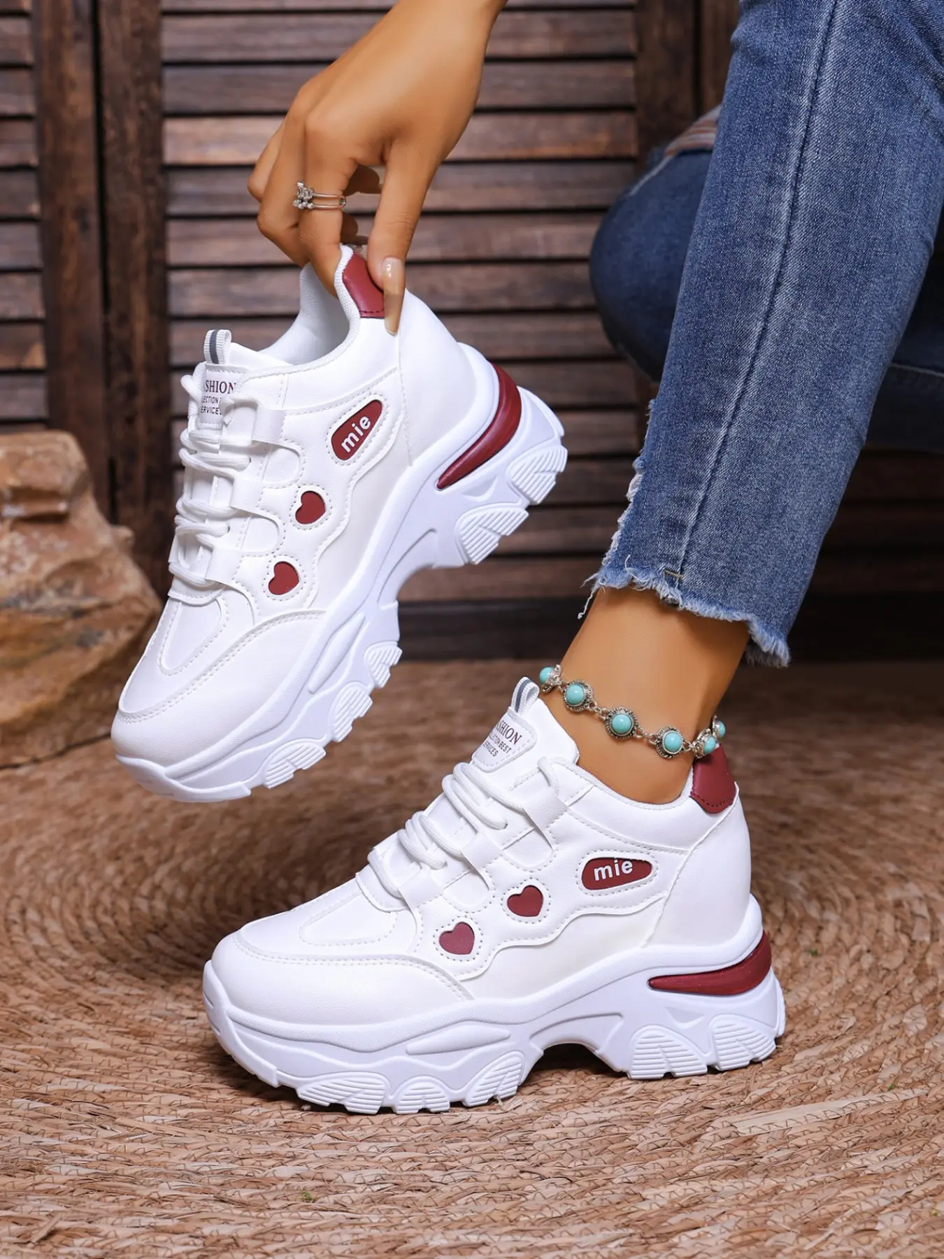 Women's Platform Sneakers 2026 Fall Fashion, Non-Slip Lace-Up PU Casual Outdoor Walking Shoes, Comfortable Back to School Footwear, All-Season Daily Wear Gift for Teen Girls & Students