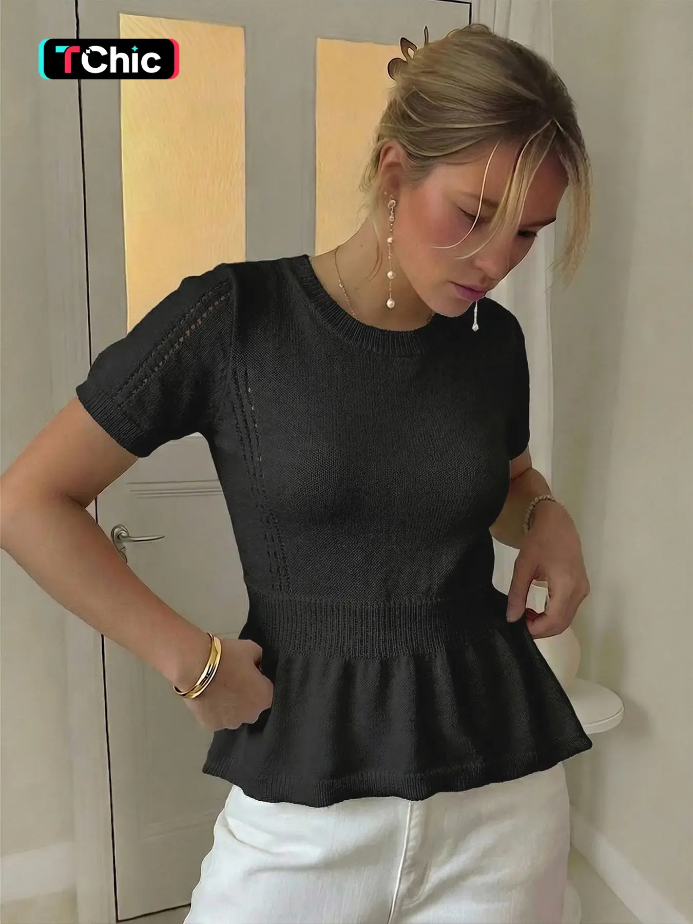 Women's Spring Summer New Chic Elegant Casual Ruffle Hem Hollow Out Round Neck Fitted Crewneck Knit Top Ruffled, Perfect for Daily Commute, Dates, and Photoshoots
