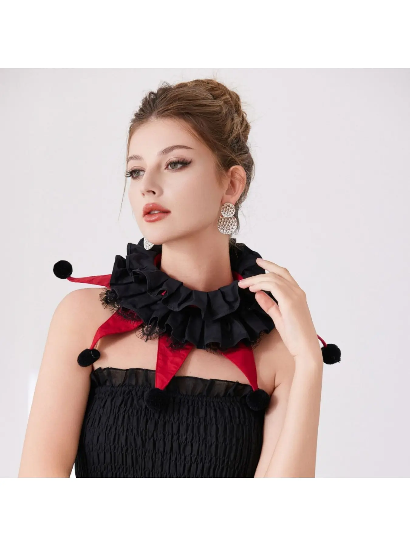 Halloween unisex clown collar fake collar black and red shawl cape funny Cos scarf pom-pom decoration