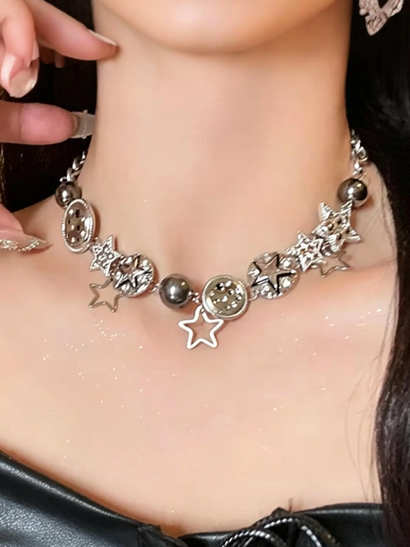 1pc New Simple Star-Shaped Rhinestone Lockbone Chain Necklace, Button Star Necklace, Y2K Retro Punk Lockbone Chain, Trendy Necklace, Perfect for Music Festivals and Back-To-School Season