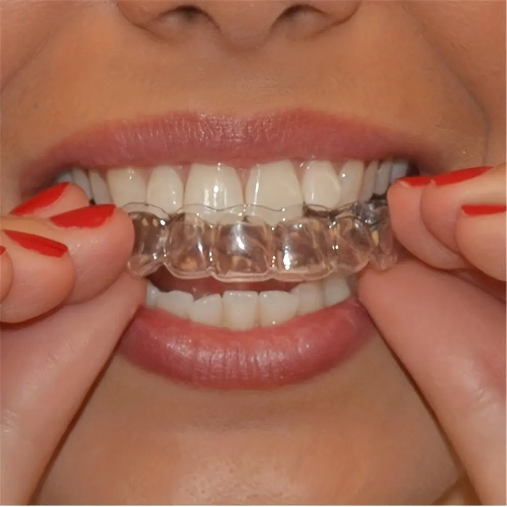 Adult U-Shaped Mouthguard, Bite Guard for Sports, Protective Dental Gear, Plastic Material, Ideal for Athletes, Comfortable Fit, Mouthguard for Teeth