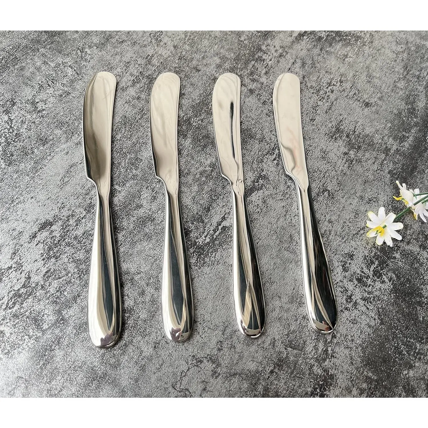 4 Pieces Butter Knife Pate Knife Cheese Spreader Set 18/10 SUS 304 Stainless Steel Thick Smooth Handle Food Safe for Home Restaurant Party Breakfast Mirror