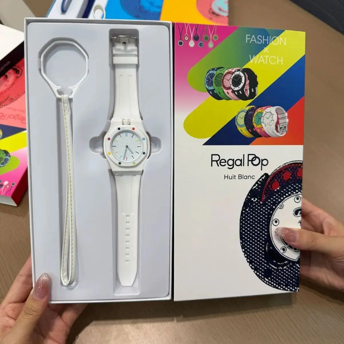Octagon Case Quartz Watch Colorful Hour Markers Unisex Casual Wristwatch With Detachable Bezel Accessory Gift Box Pack