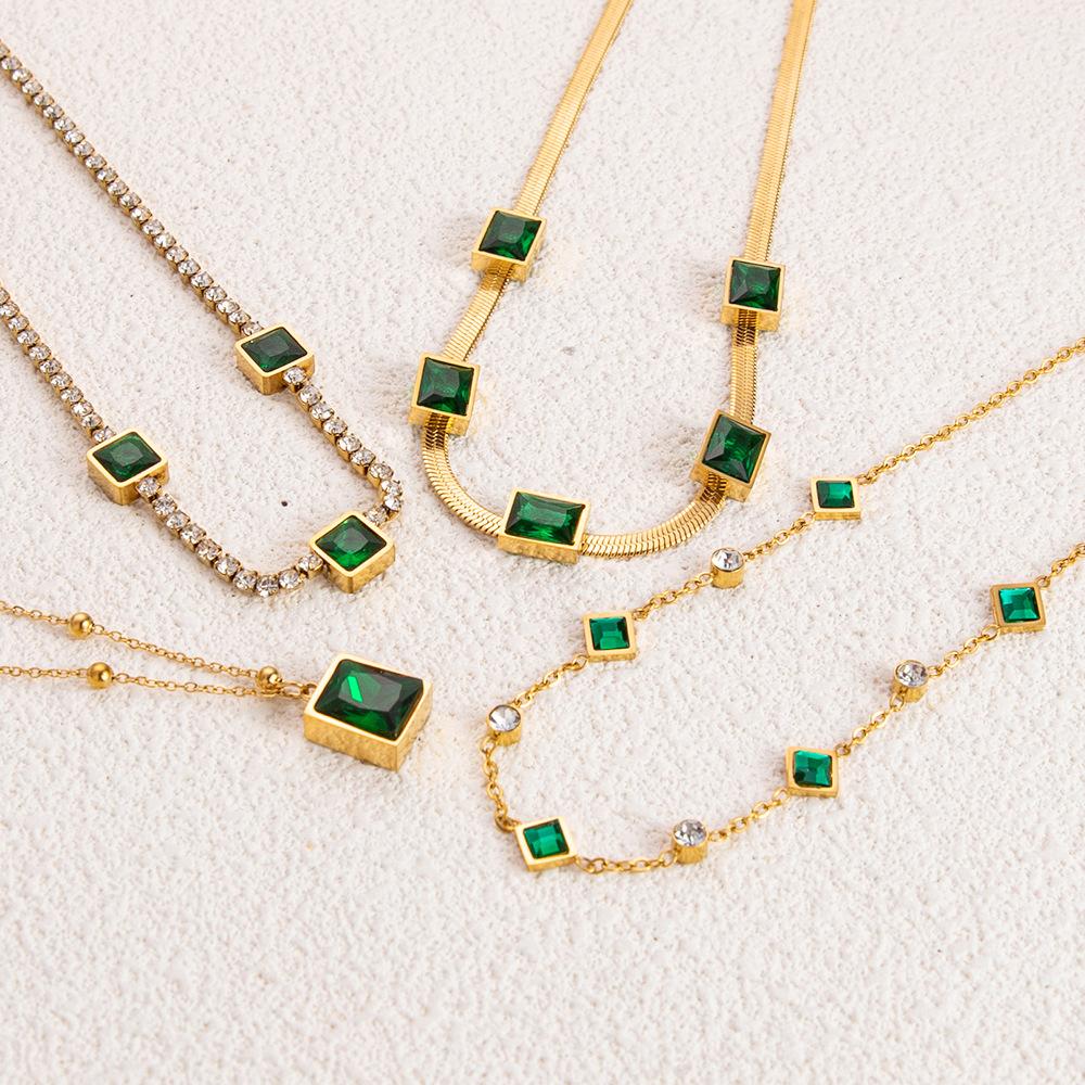 Stainless steel necklace plated with 18K gold, square emerald green rhinestone zircon clavicle chain necklace jewelry