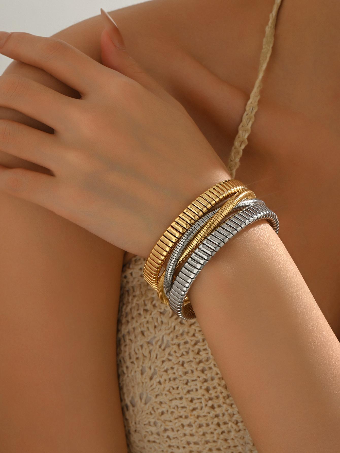 Simple punk spiral-shaped bracelet, multi-colored three-ring elastic ring with unique vertical stripes handchain