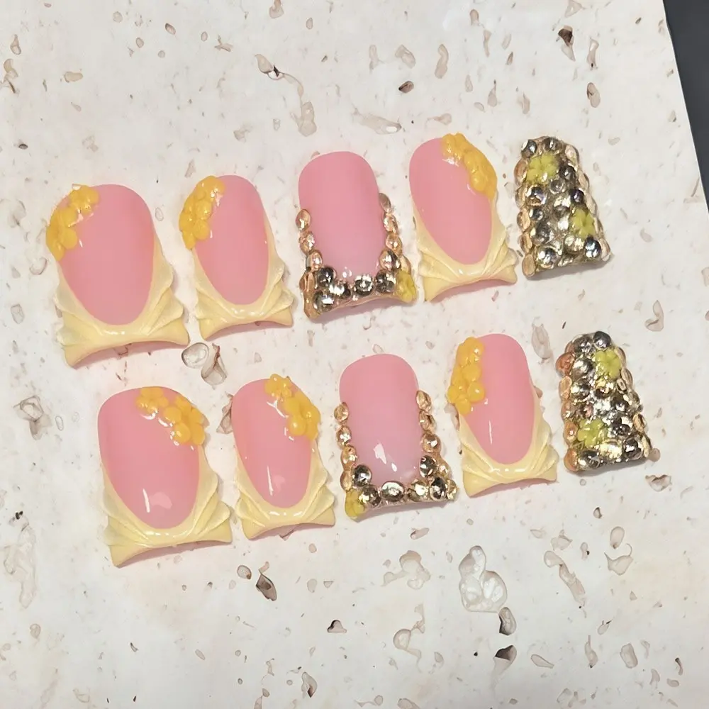 10pcs Sweet Dopamine Series, hand-painted three-dimensional yellow flowers, dazzling golden full diamonds, Fashionable rhinestone decorated, handmade fake nails, Floral Press On Nails, Suitable for spring and summer outings, beach vacations