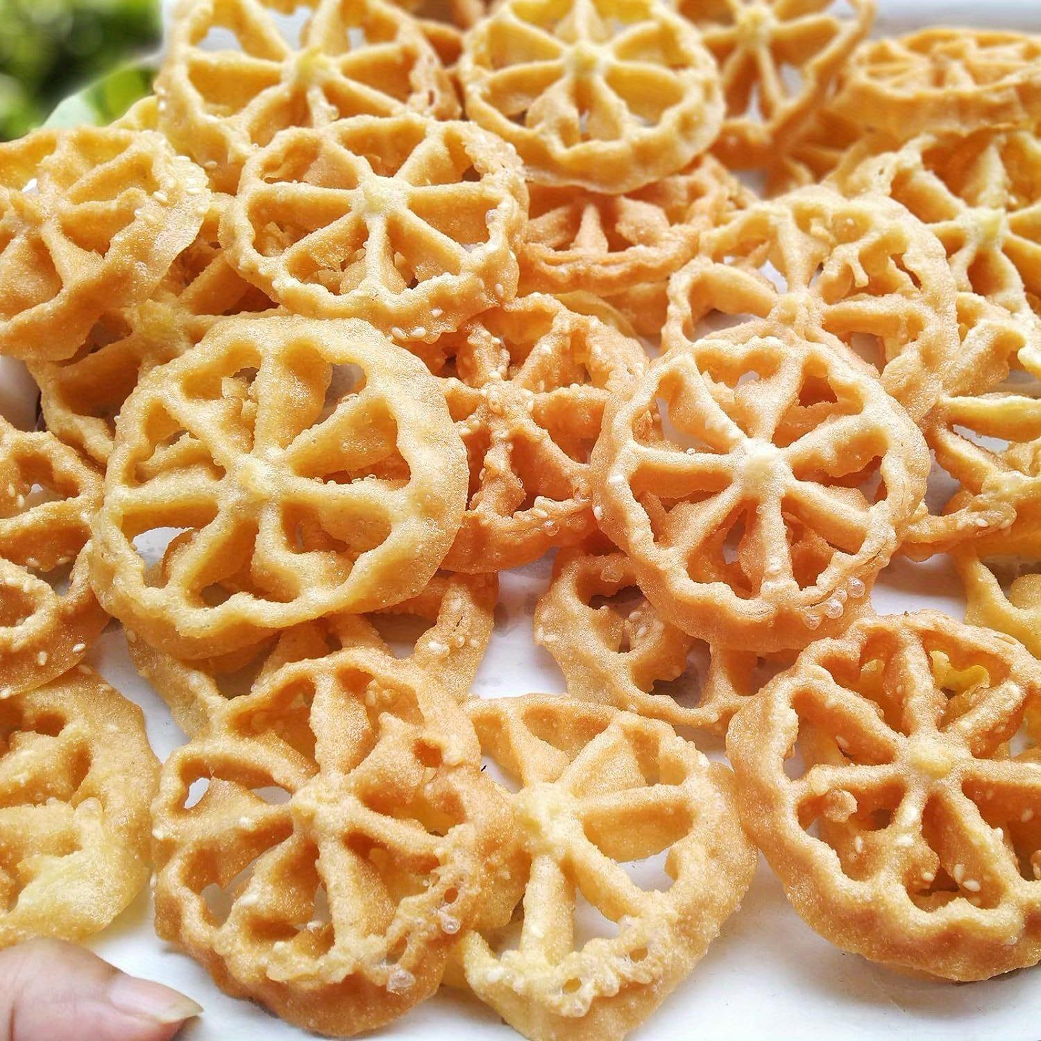 Creative Cake Printing Cookie Pastry Mold Set Featuring a Rosette Iron with Four Interchangeable Shapes: a Charming Butterfly, Star, Snowflake, And Leaf, Complete with a Lifting Handle for Easy Use in Baking Desserts, Biscuits, And Waffles