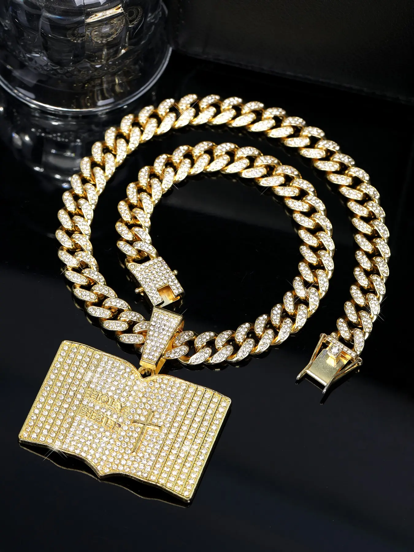 Exquisite Hip-Hop Diamond Bible Pendant Necklace, Unique Charm Pendant, Versatile Party Jewelry, 1 Set