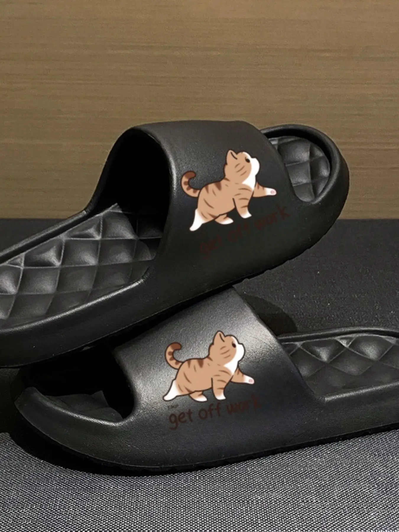 Comfortable Soft Indoor Outdoor Slippers for Men and Women, Non-Slip Bathing Shoes, Ideal for Home Use, Stylish Sandals