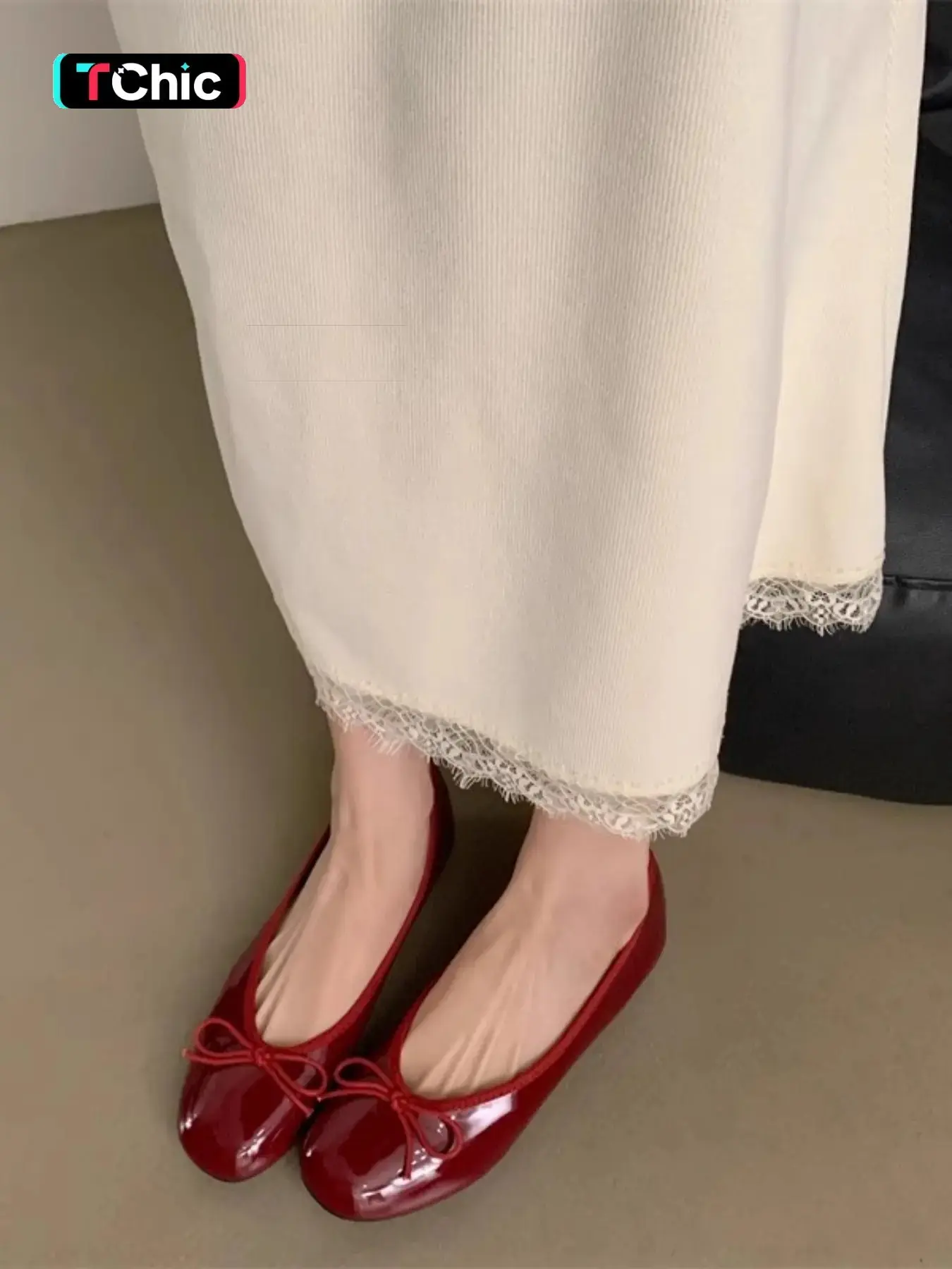 Women's flexible ballet flats—foldable, slip-on casual shoes featuring an elastic band and arch support; lightweight and easy to pack, perfect for travel and parties. Casual Fashionable Flats