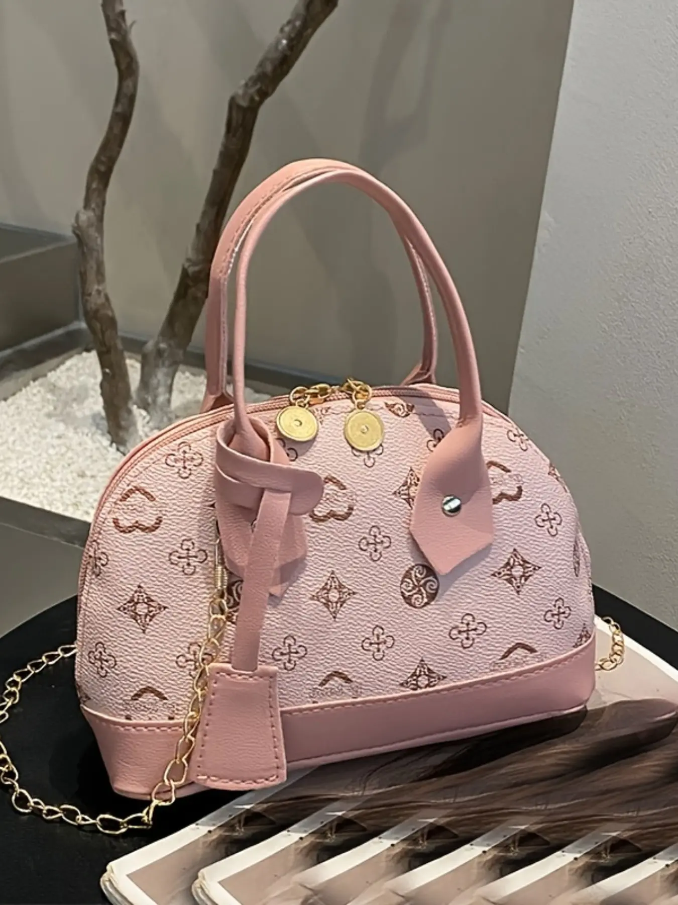 Fashion Retro Handbag, Cute Elegant Crossbody Small Bag, Metal Chain Strap, Zipper Closure Shell Bag, Ideal for Daily Commute, Perfect Gift