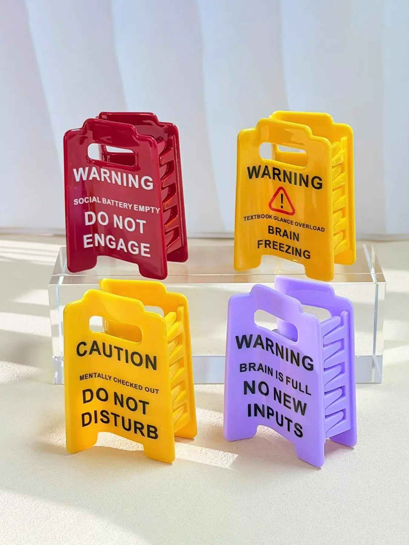 4pcs Funny Warning Sign Hair Claw Clips, Daily Versatile Back-Of-Head Half-Up Ponytail Holder, Shark Clip Hair Accessories