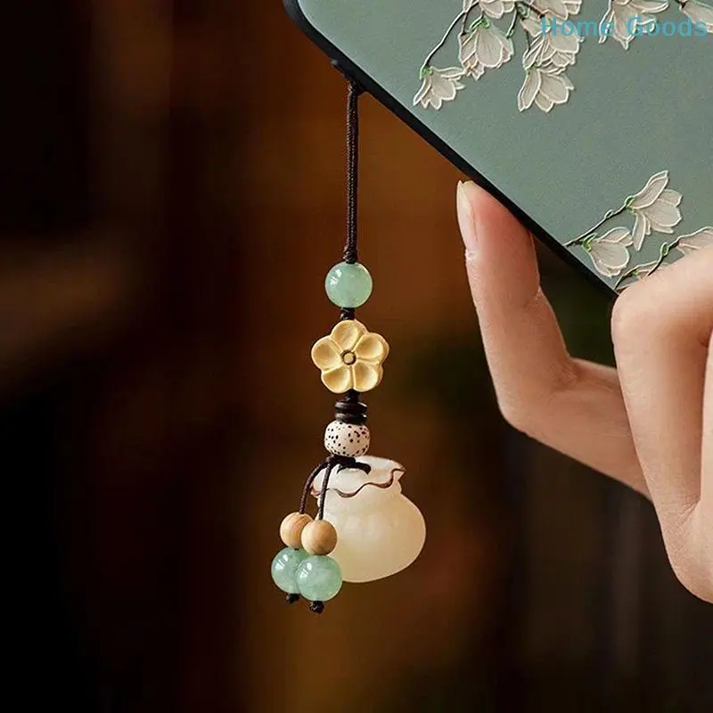 New High-Quality Chinese-Style Resin Bodhi Flower Phone Chain, Short Lanyard Phone Strap with Good Luck Charm Fortune Pendant Decoration