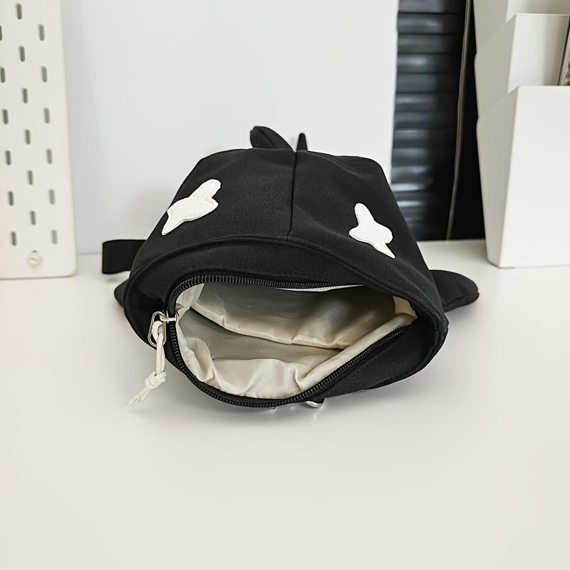Stylish And Casual Single-Shoulder Backpack That Can Also Be Worn As a Double-Shoulder Bag, Perfect for Couples. This Trendy Shark-Themed Backpack Is Suitable for High School And College Freshmen, Ideal for Travel . SpringStatements