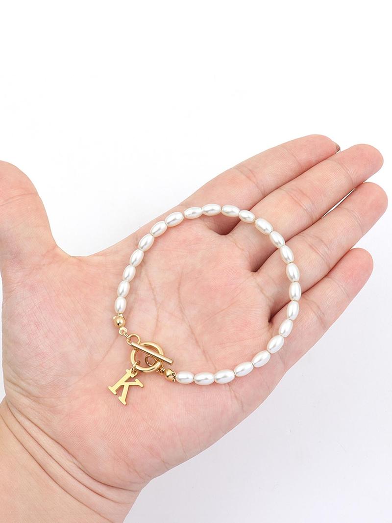 2024 Summer Women's Letter Initial Detail Faux Pearl Decor Bracelet Back To School, Stainless Steel Ot Buckle Matching Jewelry, Chain Clean Girl Accessories, Fall Outfits, Fall Freshness Fall, Letter Link Bracelet