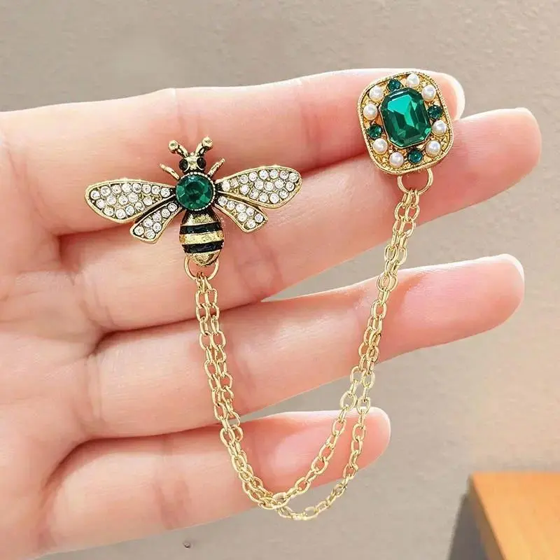 Vintage Bee Double Chain Brooch, Gold Tone with Green Crystal Chest & Rhinestone Wings, Black Yellow Enamel Stripes, Rectangular Emerald Gem Pin with Pearl Accent, Two-Piece Suit Lapel Pin, Women's Blazer Jewelry, Gift for Insect Lovers