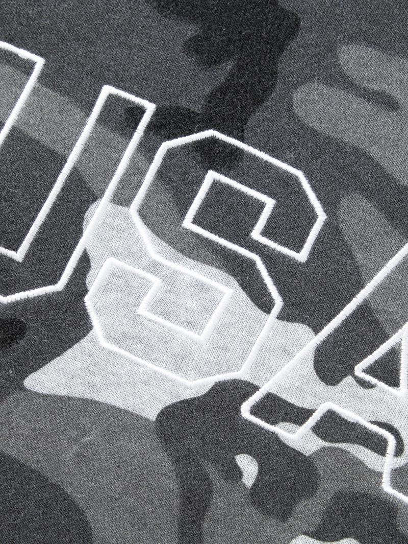 Men's Camouflage Hoodie Set Outdoor Casual Style with Adjustable Drawstring, Fits Snugly Around the Head. Top and Pants from the Same Series Feature Matching Camouflage Patterns. USA Letter Print Adds Trendy Style. Large Pocket on the Jacket and Drawstrin