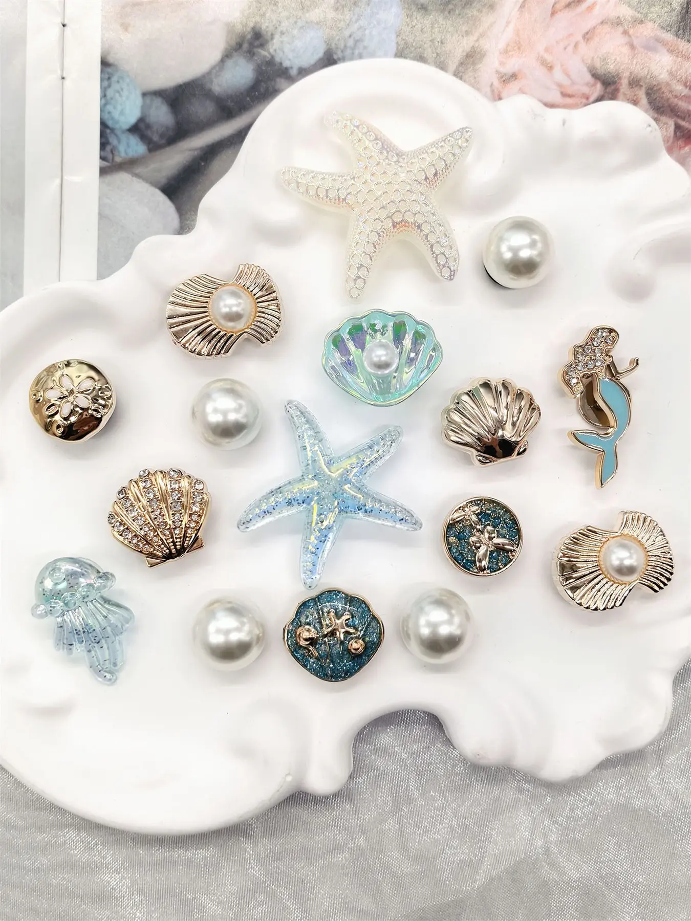 16PCS Ocean Starfish ABS Shoe Charms Set Accessories Bling Rhinestone Scallop Shell Mermaid Clogs Shoe Buckles DIY Decorations Artificial Pearls Shoe Clips Ornaments Women Bubble Slides Slippers Sandals Garden Shoes Beach Bag Decor Birthday Party Gifts