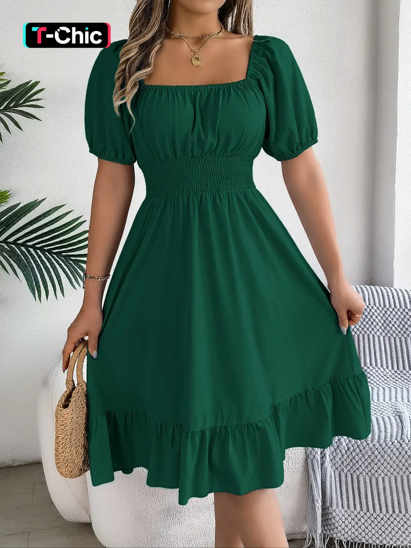 Women's Casual Fitted Plain Ruffle Hem Shirred Puff Sleeve A-Line Dress, Elegant Aesthetic Feminine Short Sleeve Square Neck Knee-Length Dress for Summer, Ladies French Style Dress for Beach Holiday, Casual Wear