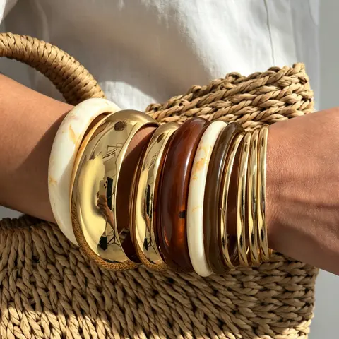10-Piece Women's Fashion Bracelet Set, Chunky Resin Bangle Set, Stacked Bracelets, Casual All-Season Jewelry for Daily Wear, Gifts, Parties, and Weddings