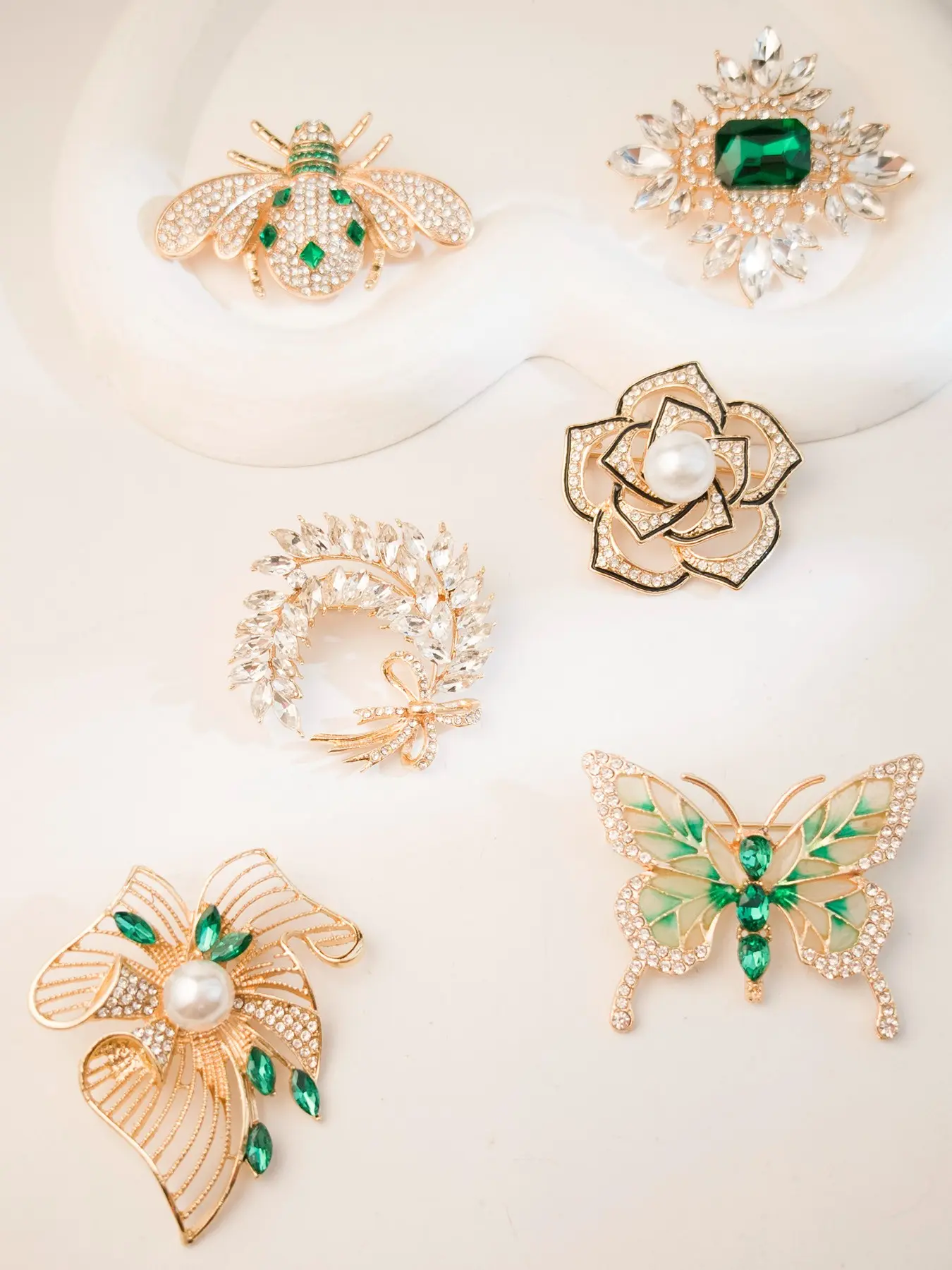 6 Pcs Green Crystal Brooch Set, Vintage Elegant Rhinestone  Lapel Pins, Emerald Bee Butterfly Rose Wheat Floral Animal Jewelry Ornaments for Suit Dress Scarf Coat Hat Bag, Luxury Fashion Accessories Gifts for Women Bridesmaid Mom Office Wedding Party