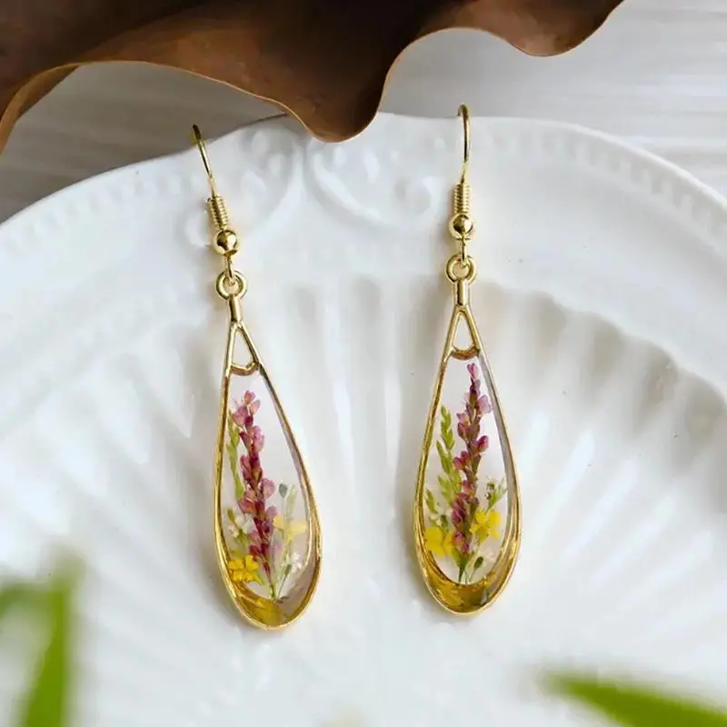 Pressed Flower Drop Earrings Handmaking Epoxy Resin Dried Flowers Earrings Wholesale Elegant Lavender Earring Custom Accessories