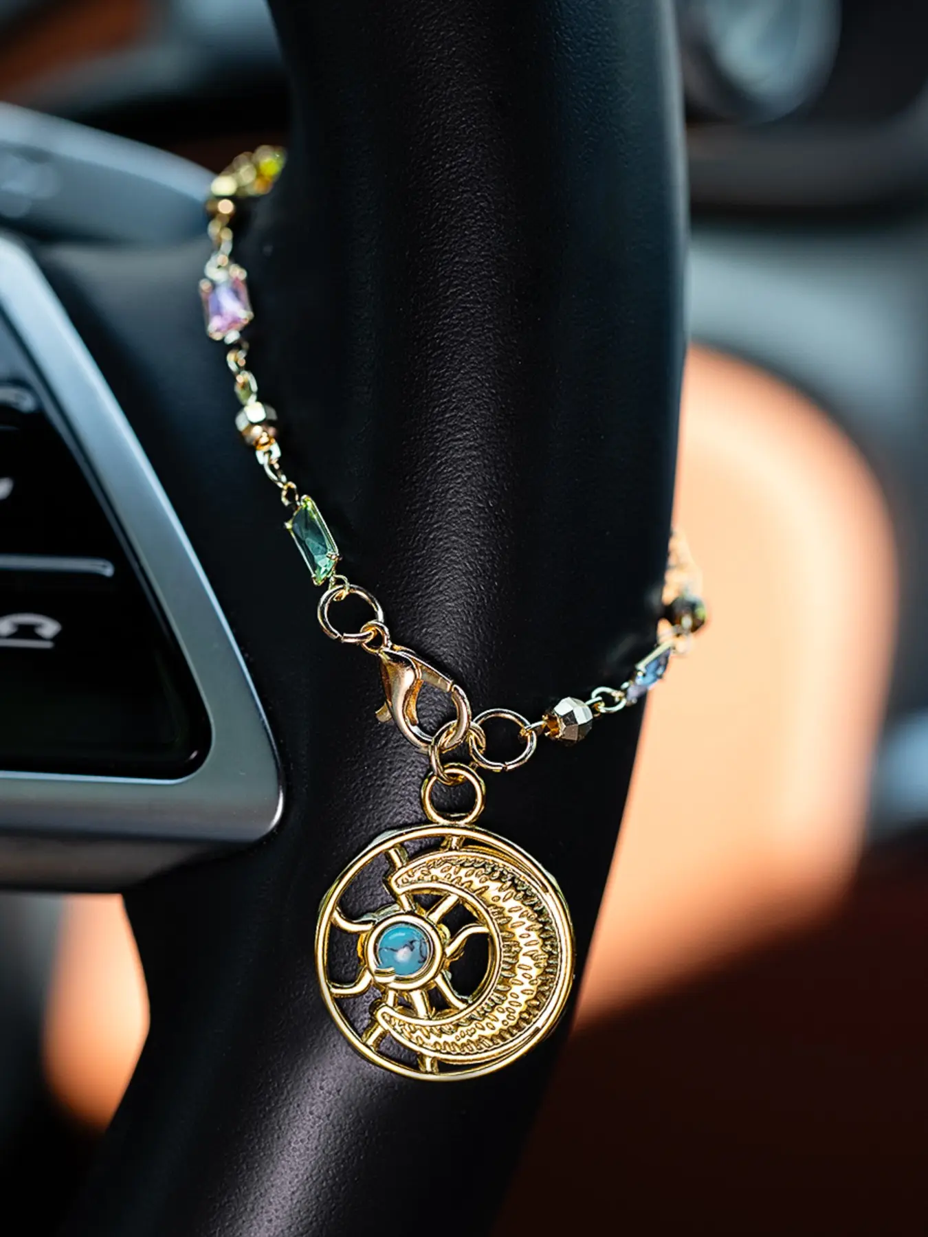 Luxury Car Dashboard Decoration Chain, Steering Wheel Ornament, High-End Vehicle Interior Accessory, Star Moon Compass Design