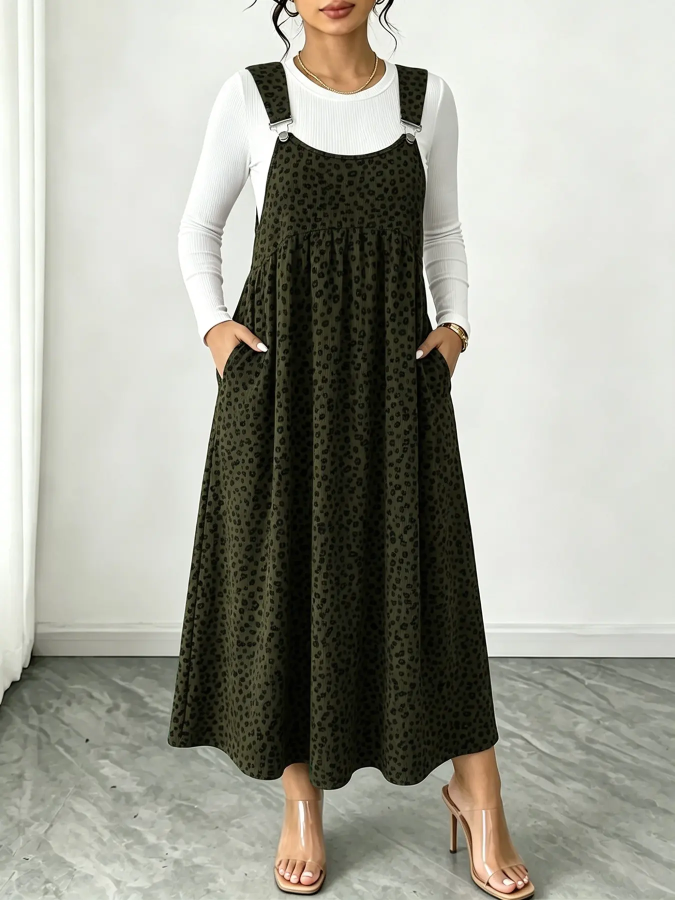 Women's Olive Leopard Print Strapless Dress, Boho Style Casual Fitted Strappy Dress, All over Print Long Sleeveless Skirt