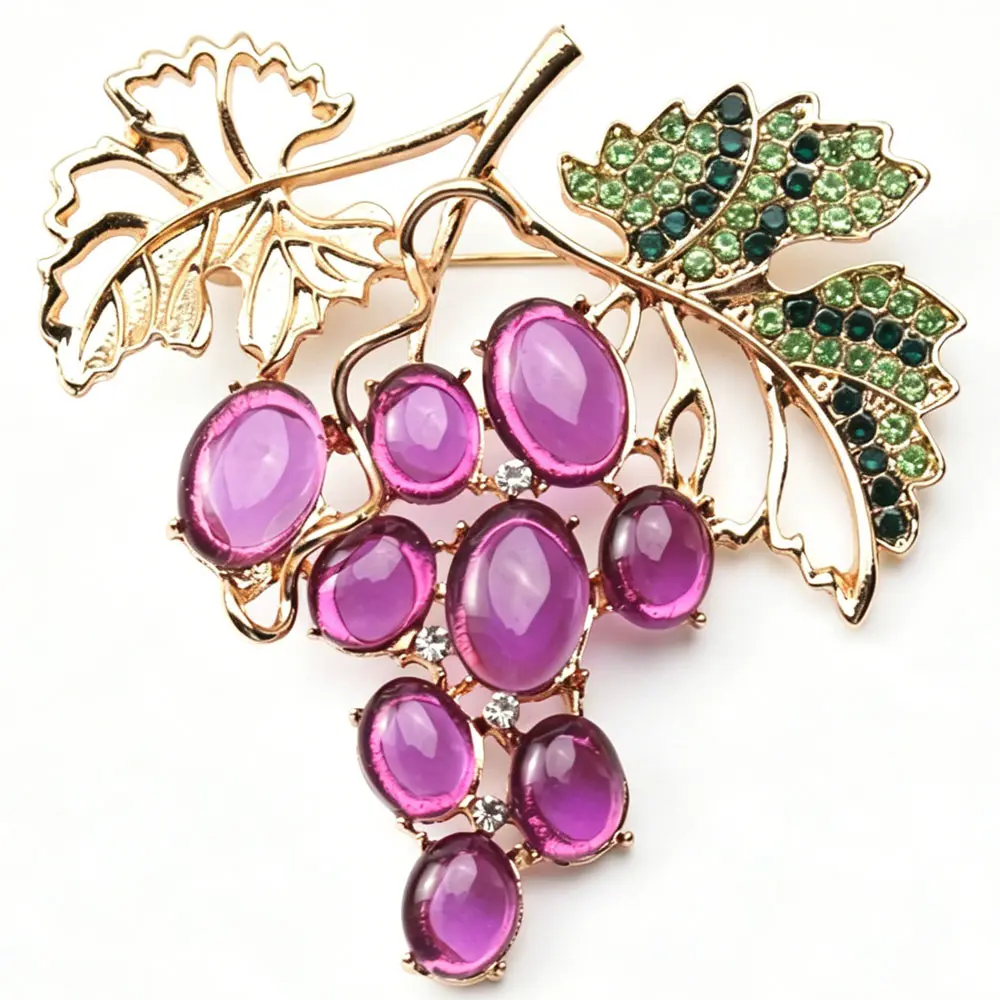 Luxury Design Fruit Grape Brooch Delicate Shiny Corsage Women's Clothing Accessories Fixed Pin Fashion Gift Ladies' Novelty Brooches