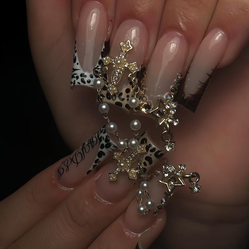 24 Piece Glossy and Leopard Print Press-On Nails with Cross Charm, Pearl Chain and Bling Rhinestone Decoration, Reusable Self-Adhesive Nail Kit for Party and Night Glamour