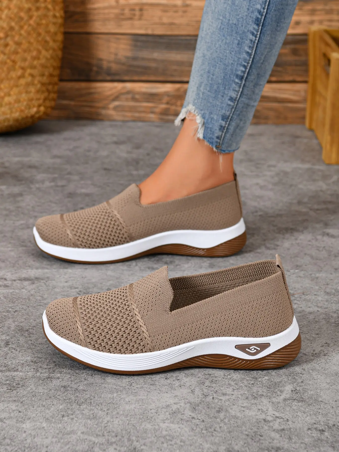 Women Slip On Knit Walking Shoes, Hollow Knitted Upper Wedge Platform Casual Loafers, Round Toe No-lay Design Daily Sneakers, Multi-color Soft Walking Footwear for Daily Commuting, Shopping Trips, Outdoor Strolls & Leisure Daily Outfit Matching