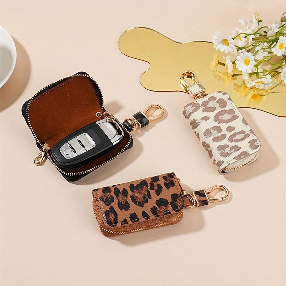 1 Leopard Print Keychain |   Fashionable and Practical, Lightweight and Portable, Ideal for Car Keys, Parties, and Gifts |   Made of Synthetic Faux Leather, Casual Style, Mixed Color, Suitable for Daily Commute