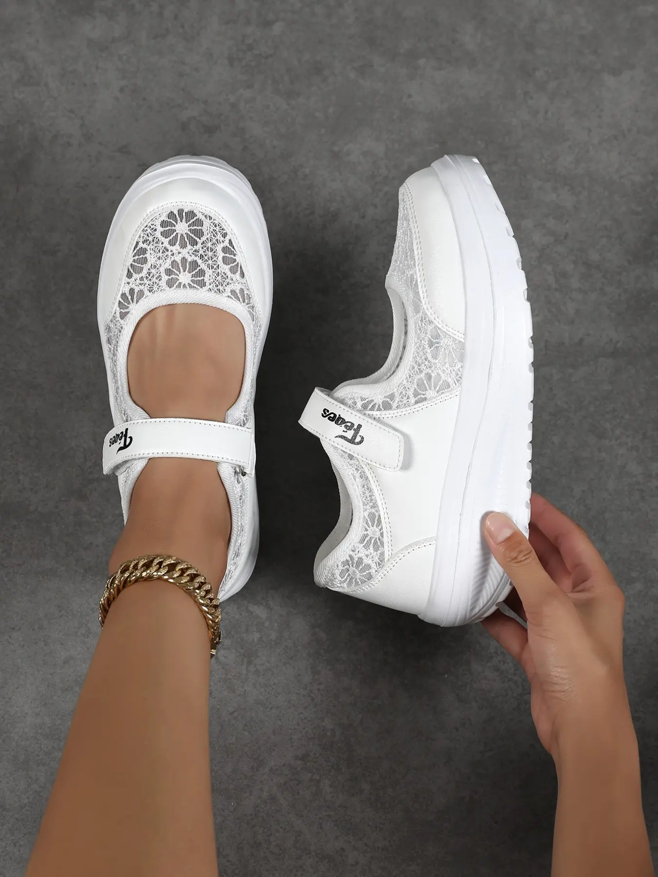 Women's Floral Lace Mary Jane Sneakers, Wide Round Toe, Adjustable Velcro, Eva Sole, Breathable, All Season, Casual Comfort Shoes