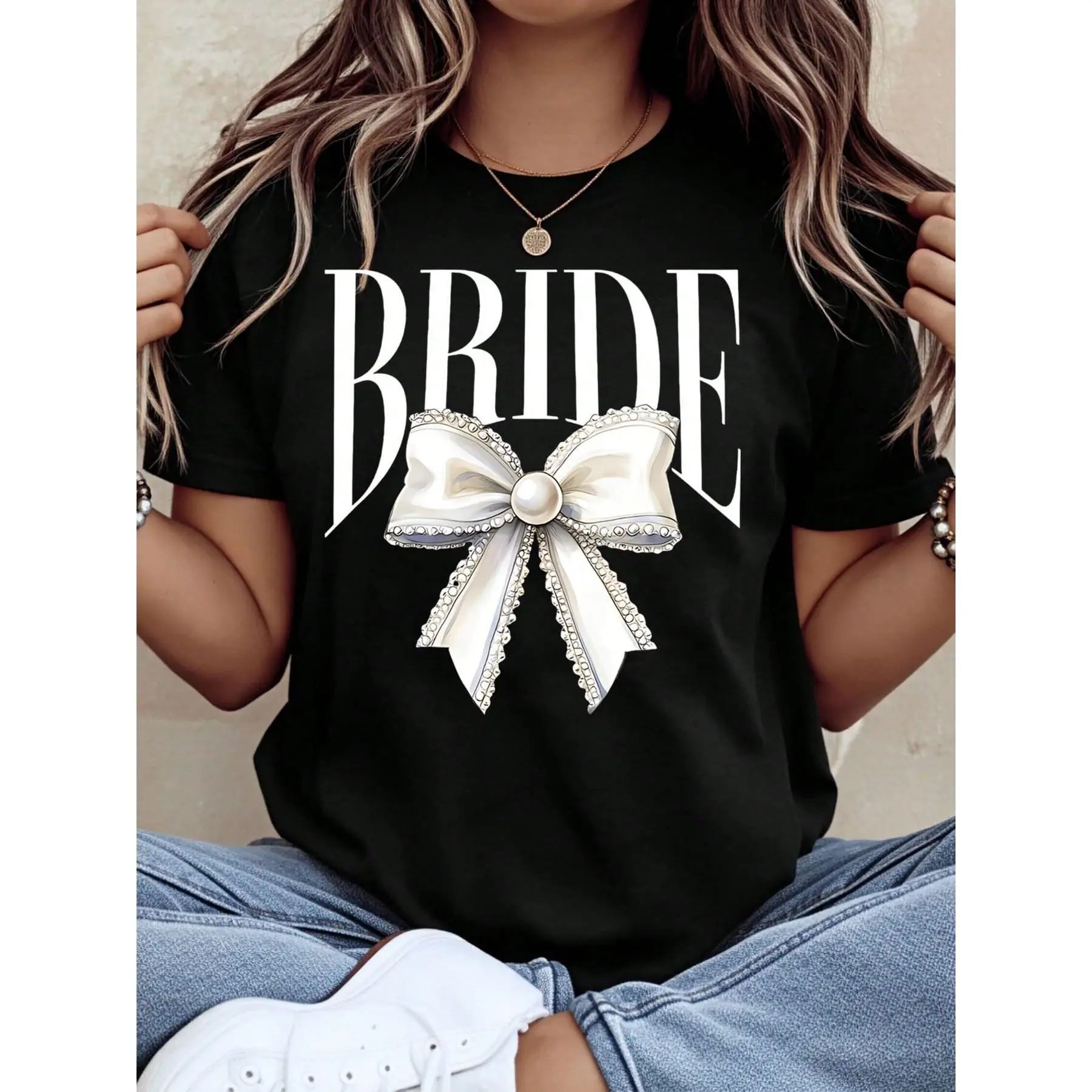 Women's Regular Fit Bride T-Shirt with Pearl Bow Letter Graphic, Short Sleeve Cotton Pullover for Bachelorette Party, Top, Fabric, Knitted, Piece, Round Neck