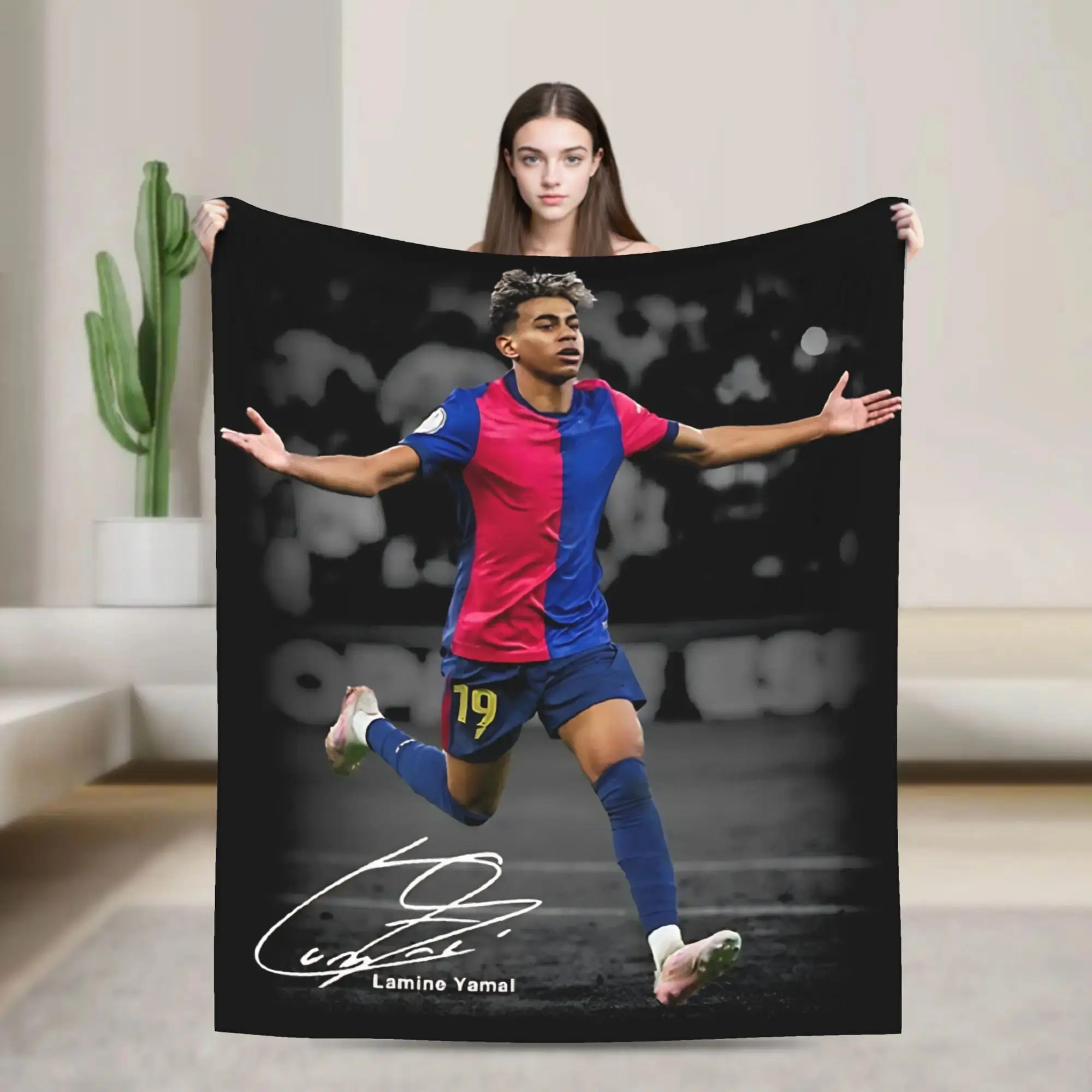 Lamine Y-Yamal Silk-Soft Flannel Blanket - Soft, Warm Bed Sofa Blanket for Soccer Fans, Bedroom Use, Ideal for Christmas, Valentine, Father’s Day
