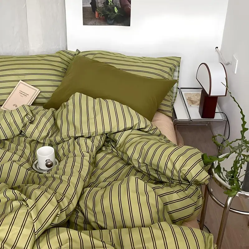 3-Piece Queen Size Vintage Striped Duvet Cover Set - Olive Green & Taupe, Mid-Century Aesthetic Bedroom Decor, Soft Breathable All-Season Bedding