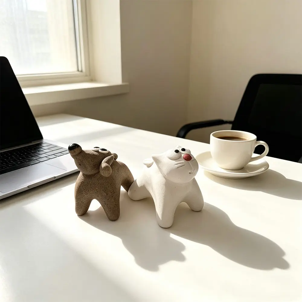 1pc Handmade Ceramic Cat Dog Desktop Ornament, Cute Animal Figurine, Office Desk Decor, Birthday Gift for Friends, Mini Creative Home Decoration, Ceramic Ornaments