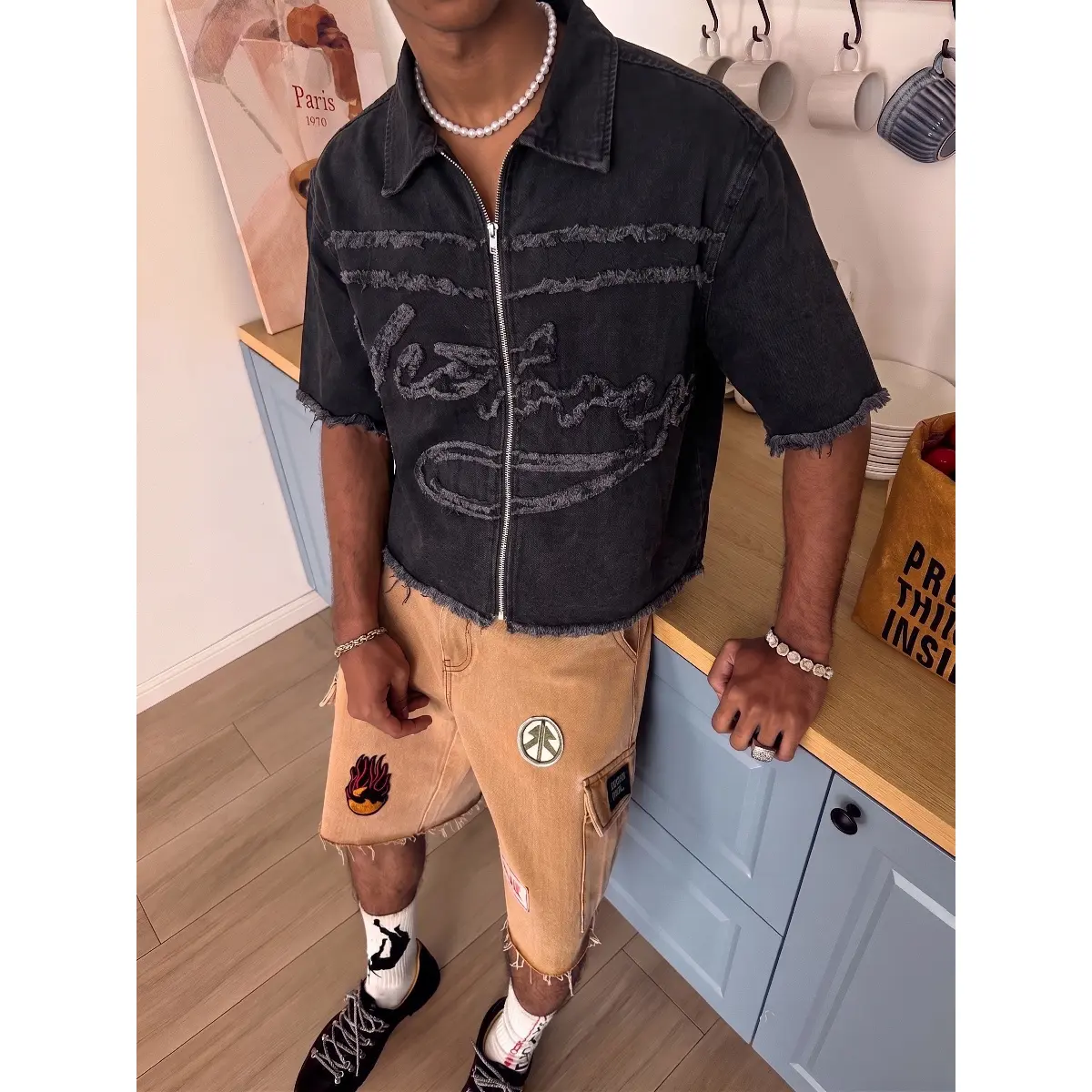 Men's Vintage Black Denim Shirt Zip Front Short Sleeve Jean Shirt Oversized Loose Fit Frayed Edge Graphic Embroidered Streetwear Y2K Fashion Casual Denim Overshirt Summer Layering Top for Festival Vacation Daily Outfit