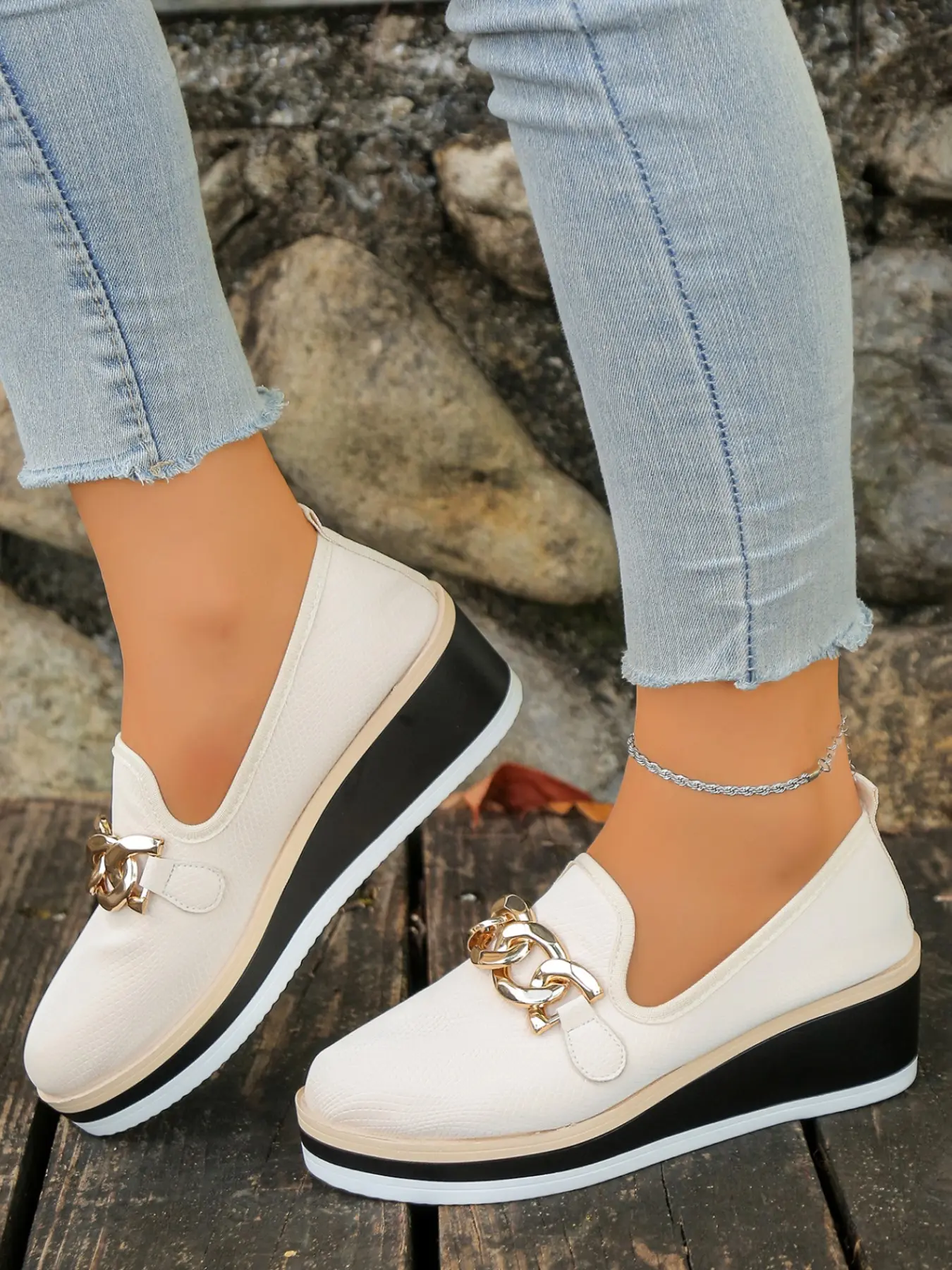 2026 New Bestselling Metal Buckle Wedge Flatform Loafers, Lightweight Thick Sole Heeled Slip-On Shoes, Comfortable Retro Casual Women's Shoes
