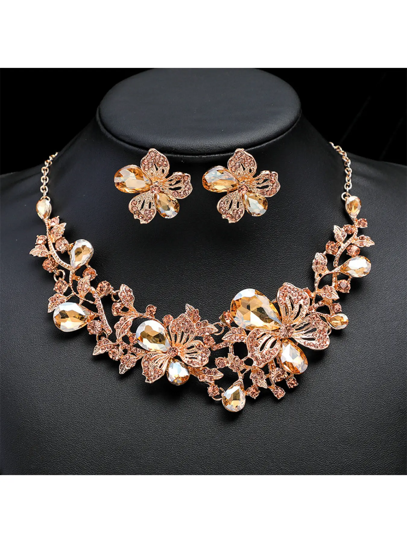 Exaggerated Flower Necklace Earrings Set for Women Fashion Trendy Alloy Jewelry Bridal Accessories 2024 Newest