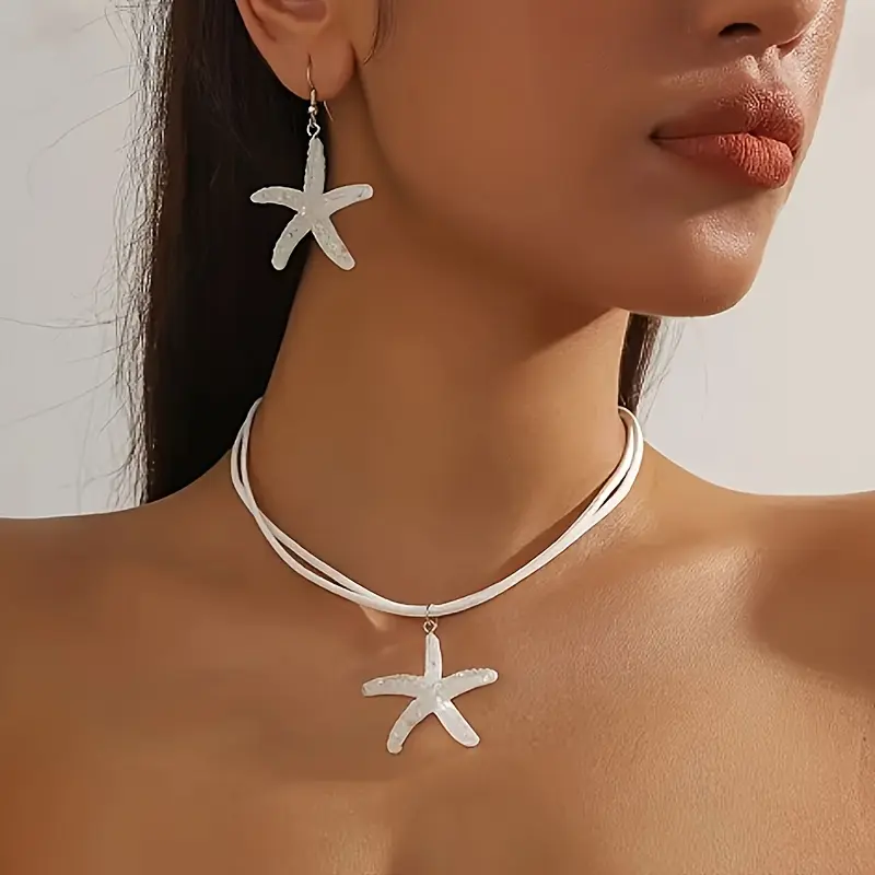 A set of exaggerated starfish pendant necklaces, Bohemian multi-layered necklaces, women's jewelry pendants, unique and cute earrings and necklace accessories