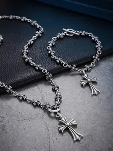 European and American Retro Style Small Flame Cross Necklace Bracelet Set, Vintage Jewelry Gift for Women, Fashion Accessory Collection