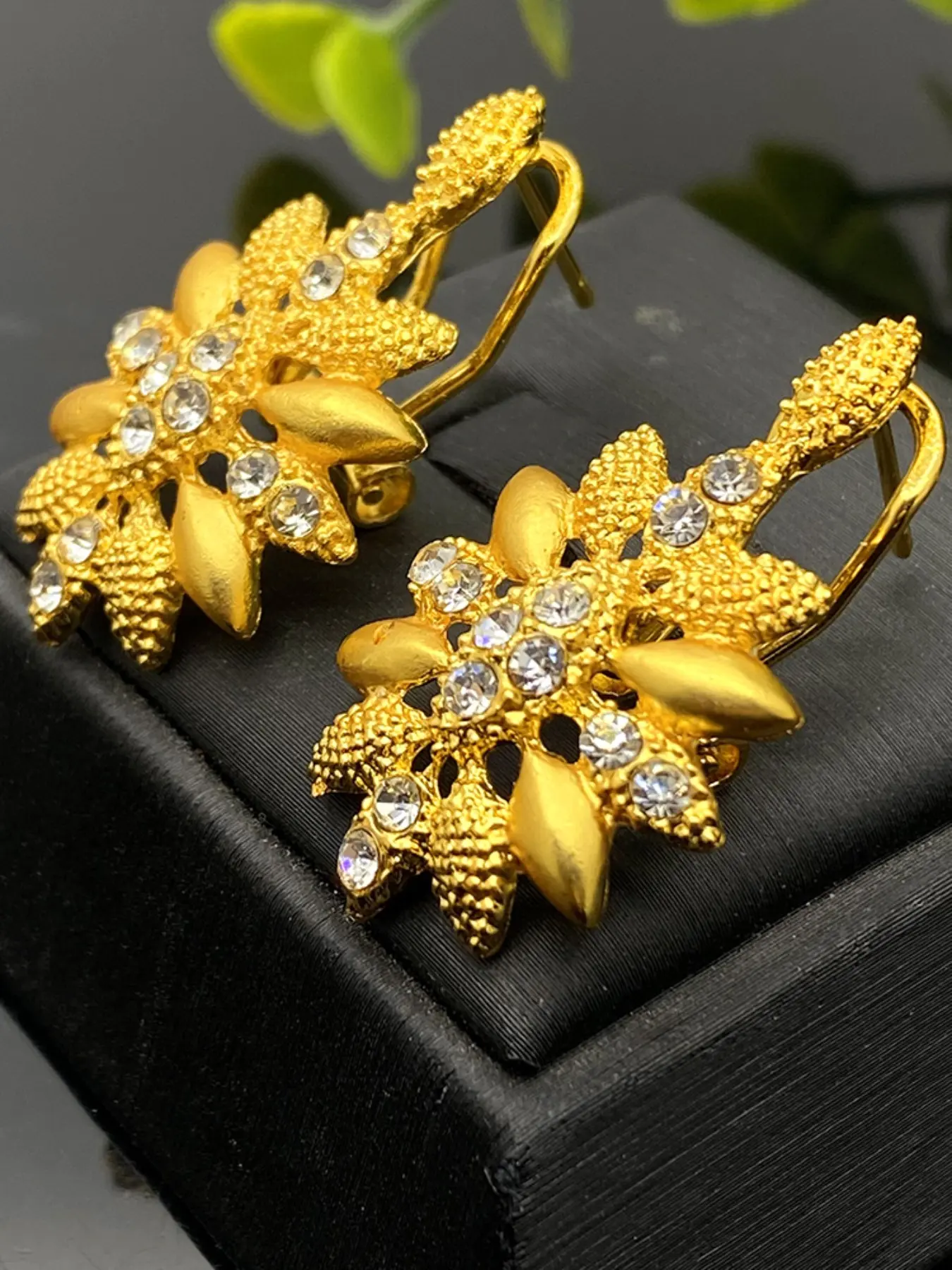 Women's golden Earrings, Arabic Style Elegant Design, Ethnic Pattern Copper Chain, Perfect for Daily Wear, Parties, Weddings, Gifts