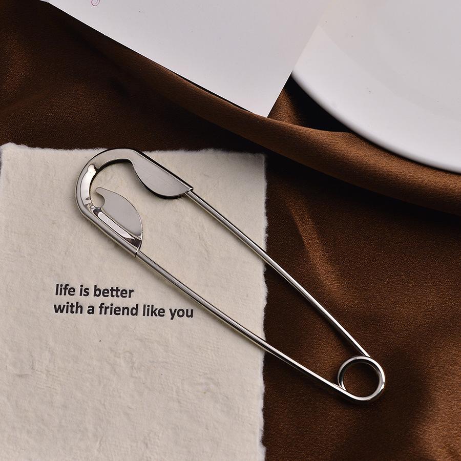 Exaggerated, simple, and creative bright silver metal hairpin, large size for thick hair, personalized accessory for the back of the head