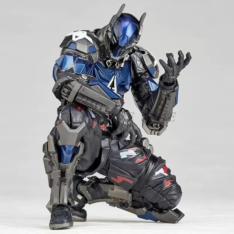 17cm AMAZING YAMAGUCHI Arkham Knight Action Figure PVC 024# Collectible Doll Ornaments Movable Bruce Wayne Figurine Model Toys
